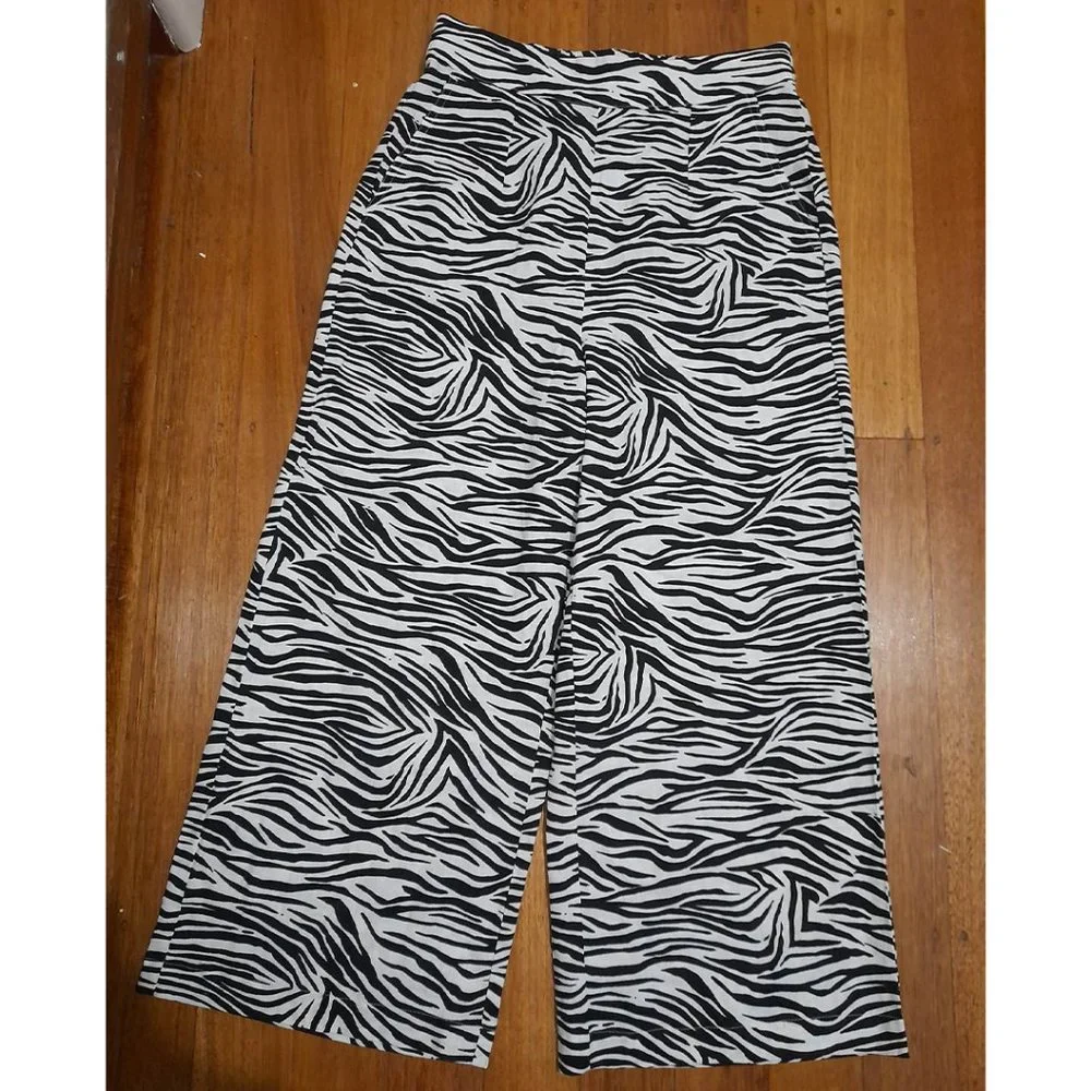 Brand New Linen Zebra Culottes - Picture 2 of 7